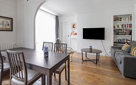 Charming Flat With Balcony In The Centre Of Paris - Welkeys
